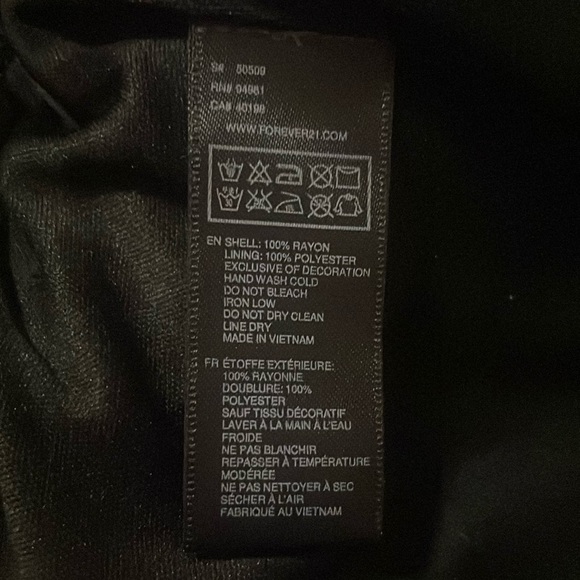 Pretty Mini Tribal Print Skater Skirt with Pleats and Elastic Waist Size XS - Picture 3 of 3